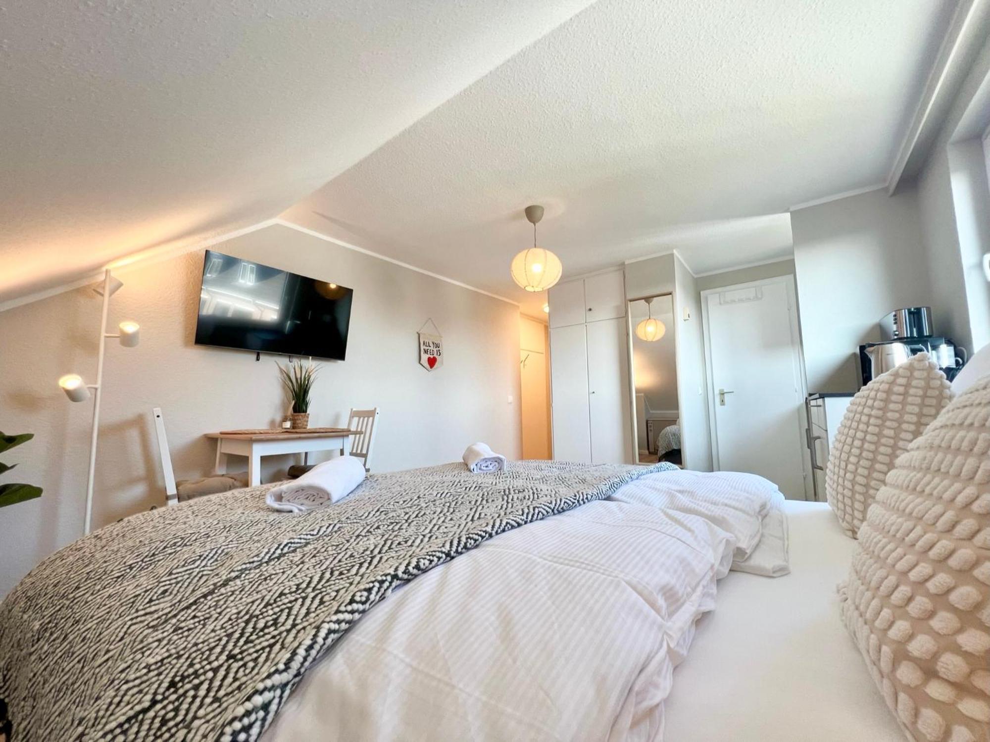 Kleine, Gemuetliche Apartments Im Herzen Von Buesum Esterno foto