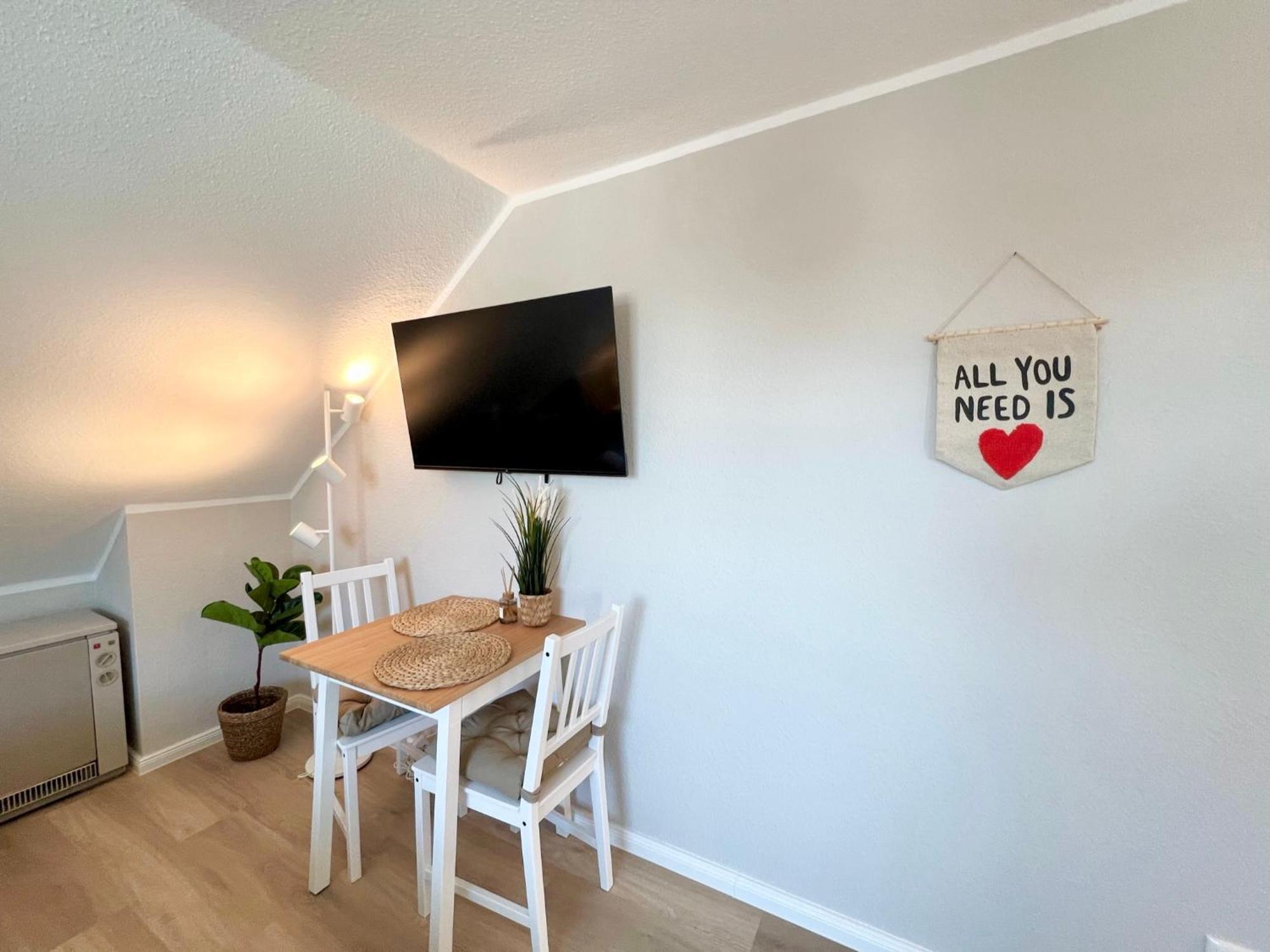 Kleine, Gemuetliche Apartments Im Herzen Von Buesum Esterno foto